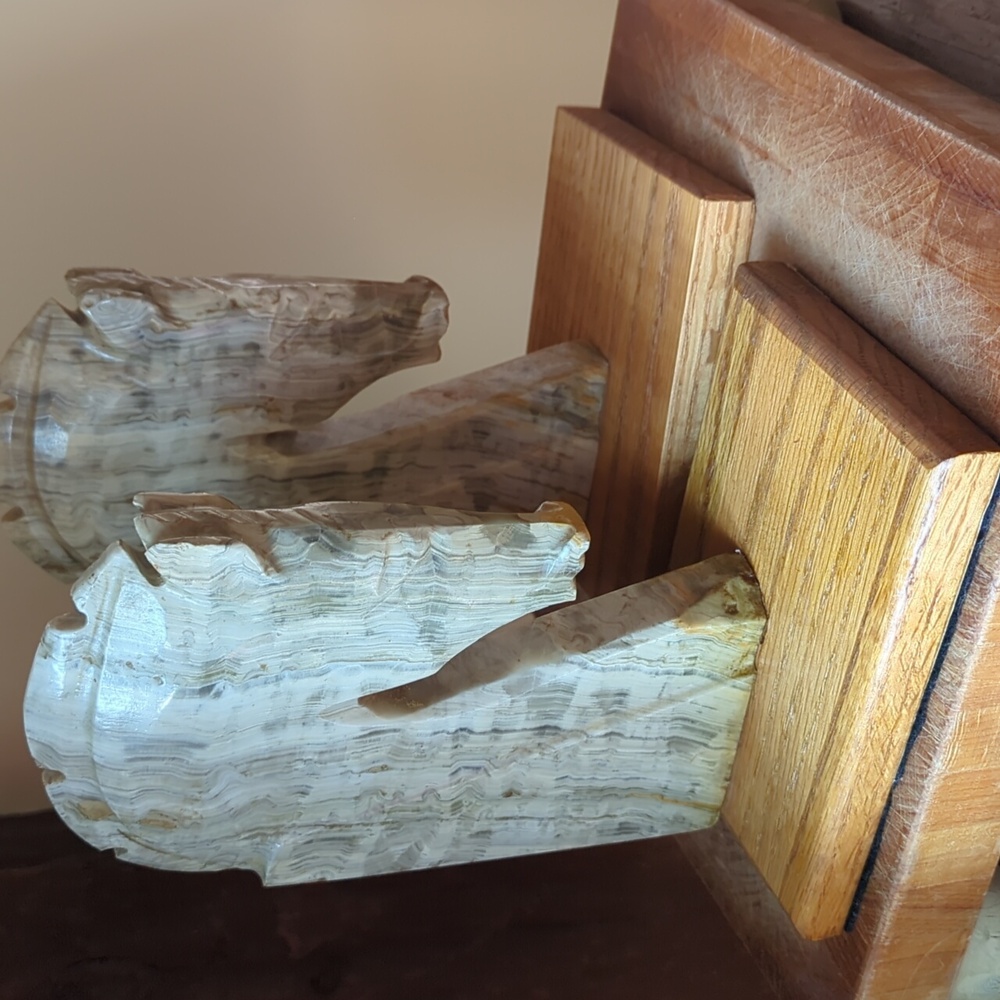 Vintage Mid-century Hard carved stone, Marble, Onyx Horse Bookends 9in - Picture 3 of 4